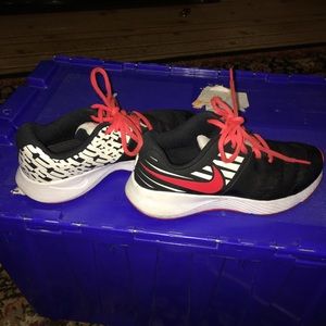 Nike kids shoes 3.5